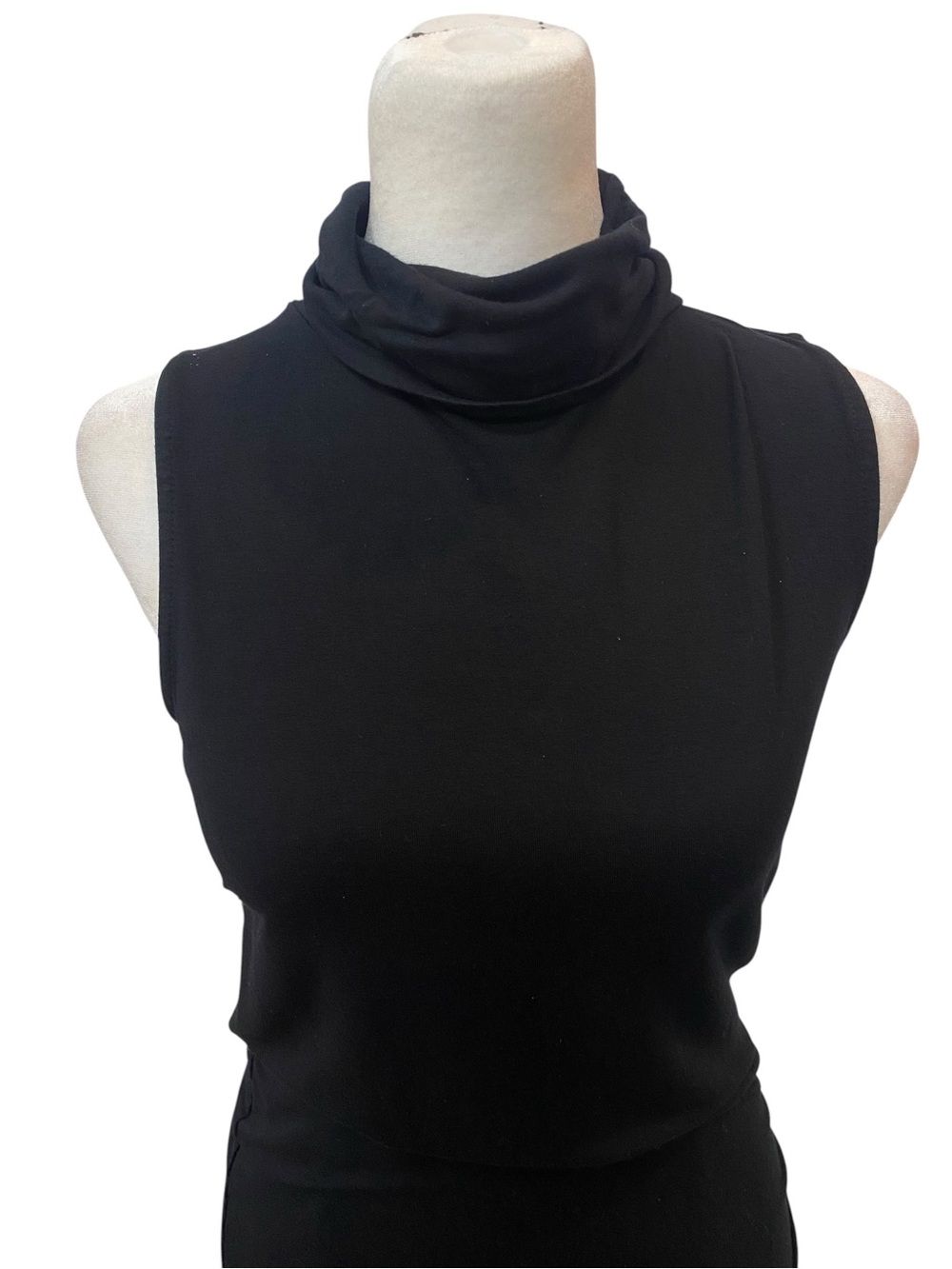 LIZ CLAIBORNE Size Small Black Sleeveless Mock-Neck Top
